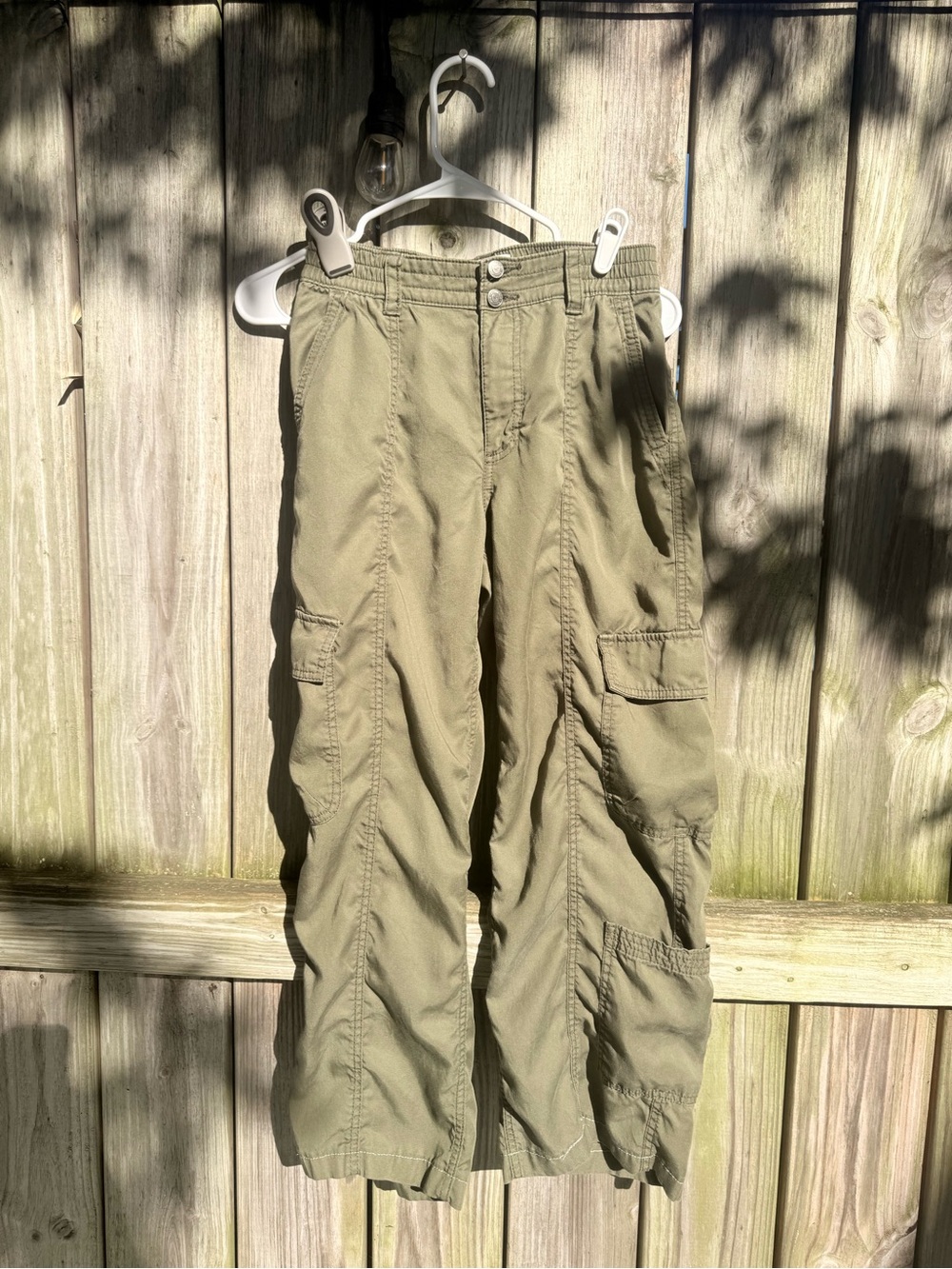 Hollister Hi-Rise Baggy Olive Green Cargo Pants Size XS - Picture 2 of 4